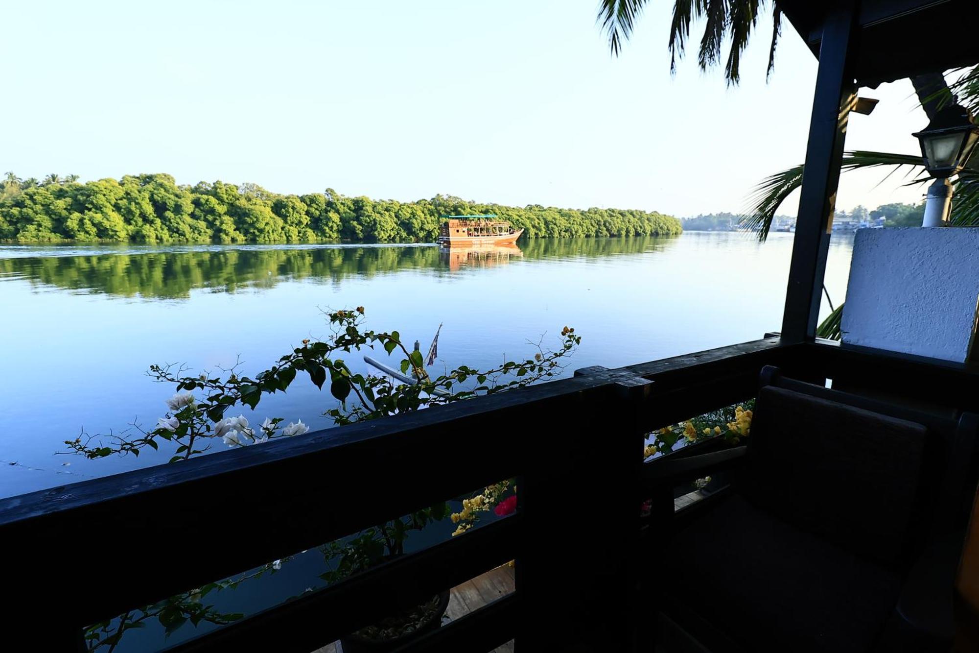 Sal Riviera Hotel Cavelossim Luaran gambar